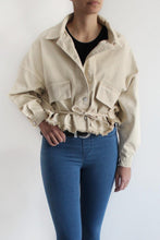 Load image into Gallery viewer, DEVA Jeans Jacket Beige
