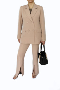 YUCCA Set aus Blazer und Hose in Nude