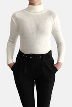 Load image into Gallery viewer, RAX Knitted turtleneck Off-white
