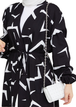 Load image into Gallery viewer, BORAGO Kimono Black &amp; White
