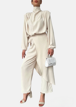 Load image into Gallery viewer, VESCE Jumpsuit set Off-white
